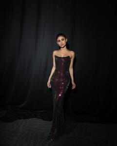 Mouni Roy : मौनी रॉयचा क्लासी लूक; नेटकऱ्यांकडून लाइक्स अन् कमेंट्सचा वर्षाव!