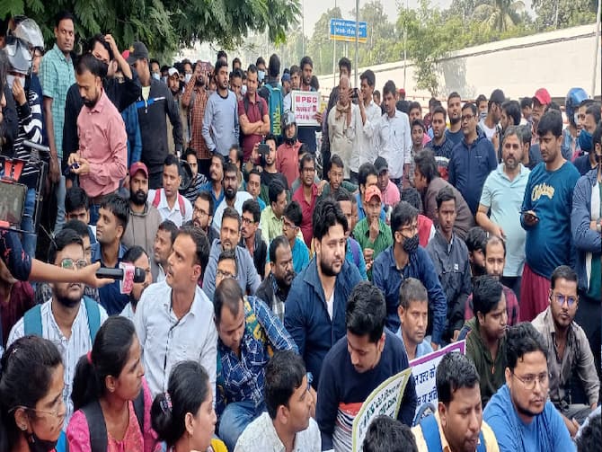 Patna News: Huge Protest Outside Patna BPSC Office As Students Allges Scam  In BPSC 67th PT Exam Result Ann | 67th BPSC: पटना में BPSC कार्यालय के बाहर  भारी बवाल, प्रारंभिक परीक्षा