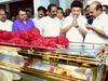 CM Stalin pays homage: அவ்வை நடராசன் உடலுக்கு முதலமைச்சர் நேரில் அஞ்சலி..! அரசு மரியாதையுடன் நல்லடக்கம்..!