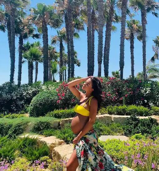 From Malaika to Urvashi Dholakia, these actresses flaunted their pregnancy stretch marks