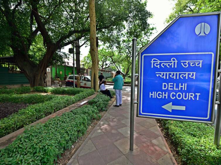 NewsClick Case Delhi HC To Hear Plea Challenging Police Remand FIR Against Prabir Purkayastha Amit Chakravarty NewsClick Case: Delhi HC To Hear Plea Challenging Police Remand, FIR Against Founder And HR Head