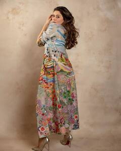 PHOTO: हंसिका मोटवानीने शेअर केले एकाहून एक आकर्षक लूक, पाहा नवे फोटो!