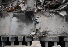 यूक्रेन की राजधानी कीव में रूसी हमले में गई तीन की जान, बिजली गुल