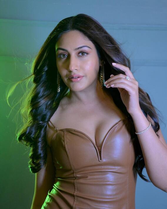 Surbhi Chandna: The glamorous avatar of Surbhi Chandna; Photo discussion! Surbhi Chandna: The glamorous avatar of Surbhi Chandna; Photo discussion!