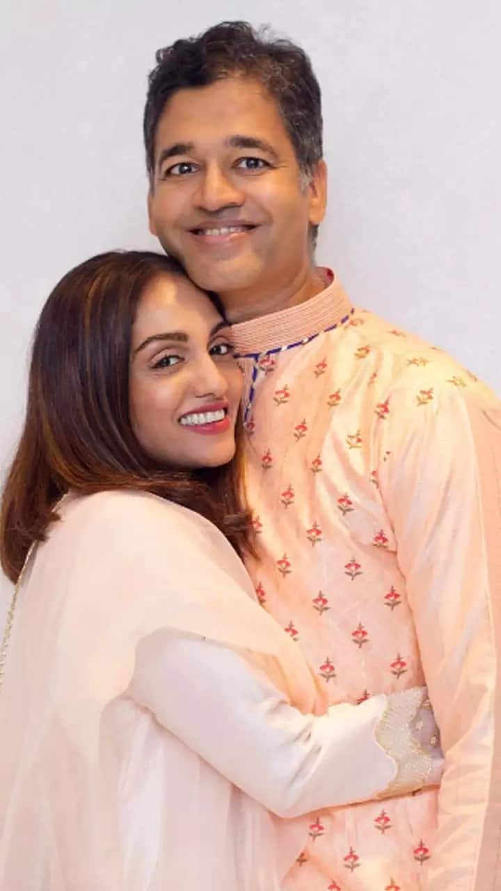 बहुत कम लोग जानते हैं कि श्रीमा राय कई फेमस ब्रांड के साथ काम कर चुकी हैं. साथ वो साल 2009 में Mrs India Globe भी बनी थीं.