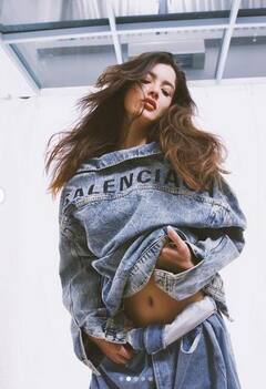 Shanaya Kapoor: ਟਾਪਲੈੱਸ ਹੋ ਕੇ ਸ਼ਨਾਇਆ ਨੇ ਕਰਵਾਇਆ ਮਨਮੋਹਕ ਫੋਟੋਸ਼ੂਟ, ਰਿਵਰਸ ਜੈਕੇਟ 'ਚ ਦਿਖਾਇਆ ਗਲੈਮਰ