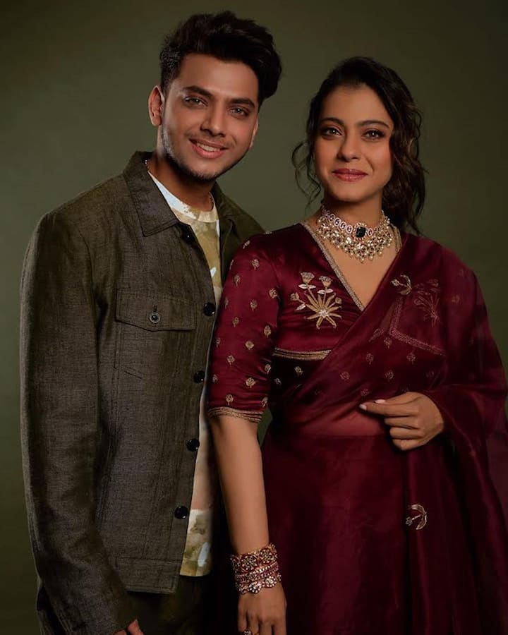 Kajol styled her hair in a loose pony tail