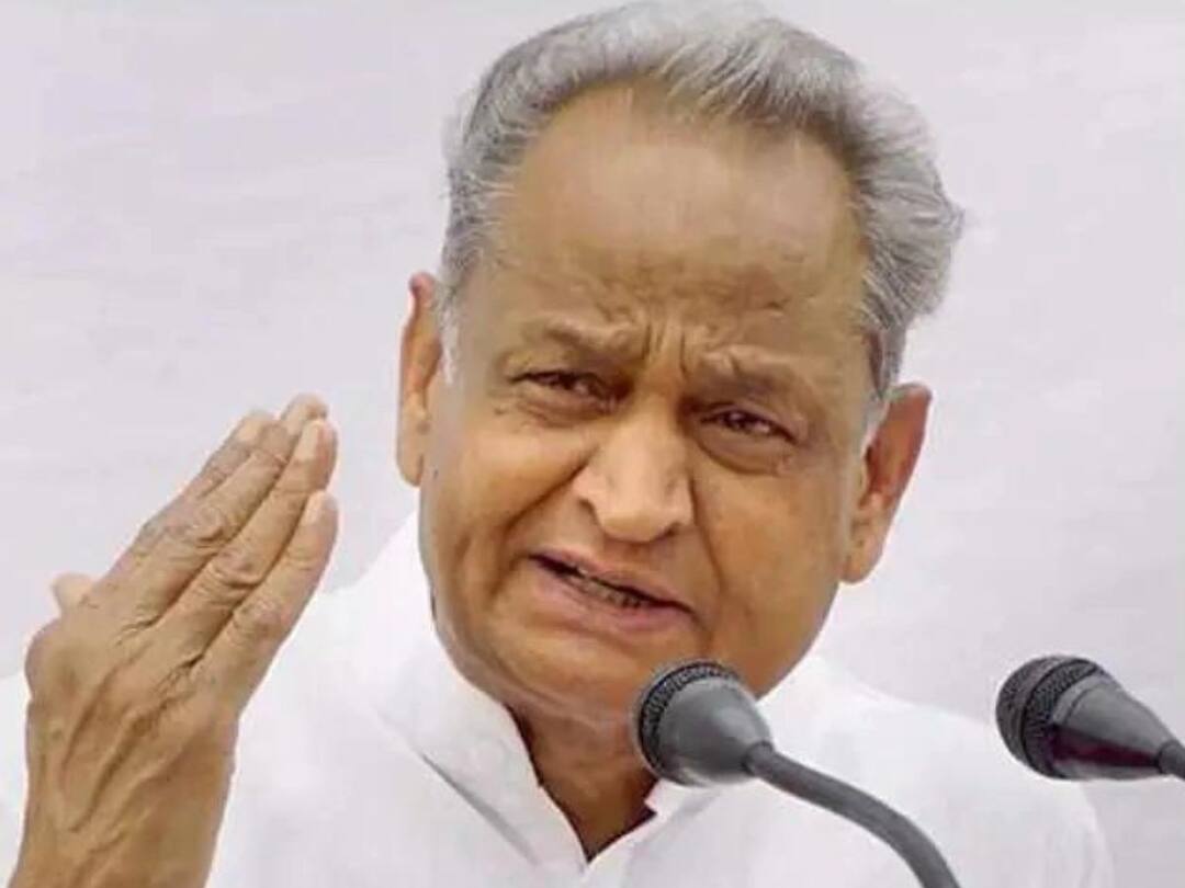 BJP People Not afraid of Modi-Shah Now They Started Speaking CM Gehlot's big claim Ashok Gehlot: మోడీ, అమిత్‌షాలకు ఎమ్మెల్యేలు భయపడడం లేదు, బీజేపీపై వ్యతిరేకత పెరుగుతోంది - అశోక్ గహ్లోట్