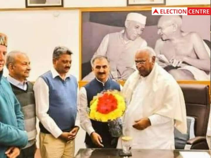 HP Assembly Election 2022 Kaul Singh Thakur and Sukhwinder Singh Sukhu Meets Congress President Mallikarjun Kharge ann HP Assembly Election 2022: नतीजों से पहले ही कांग्रेस में CM के लिए रेस, मल्लिकार्जुन खरगे से मिले कौल-सुक्खू