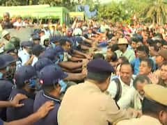 DA Agitation : ডিএ-র দাবিতে বিধানসভা অভিযান ঘিরে ধুন্ধুমার, ভাঙল ব্যারিকেড, ঝরল রক্ত