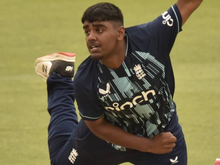 18 year old leg spinning all rounder Rehan Ahmed will be part of England test team for upcoming Pakistan tour ENG vs PAK: इंग्लैंड ने 18 साल के गेंदबाज को टीम में किया शामिल, एंडरसन के करियर से भी कम है उम्र
