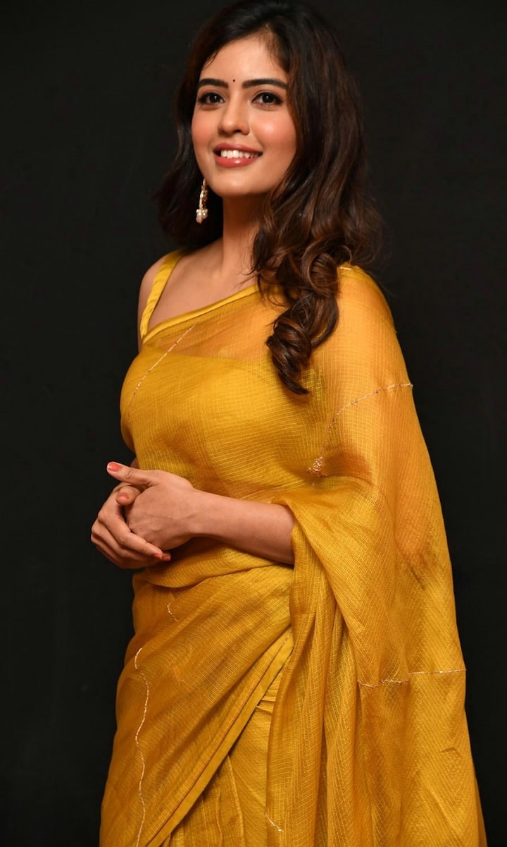 ஹனுமன் திரைப்படத்தின் டீசர் வெளியீட்டு விழாவில் சமீபத்தில் அமிர்தா கலந்து கொண்டார்