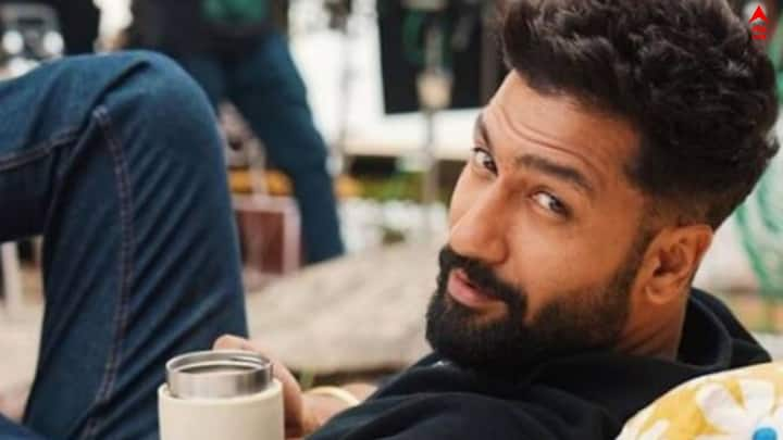 Vicky Kaushal in Kolkata : শহরে পা রেখেই ভোরের আলো গায়ে মেঘে, সানগ্লাস পরে ছবি দিয়েছেন ইন্সটায়  ভিকি কৌশল। সঙ্গে অনুরাগীদের জন্য প্রশ্ন 'কেমন আছেন ?'