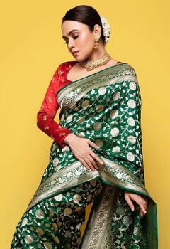 Happy Birthday Amruta Khanvilkar : बर्थडे गर्ल अमृता खानविलकरविषयी जाणून घ्या...