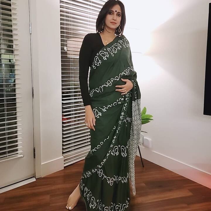 इस लिस्ट में पहला नाम शुमार है ‘कस्तूरी’ फेम एक्ट्रेस अमिता चांदेकर का. ‘कस्तूरी’ में ही दोनों की मुलाकात हुई थी और यहीं से उनकी लव स्टोरी भी शुरू हुई थी. दोनों ने साथ में ‘नच बलिये’ भी किया था. हालांकि, फिर वो दोनों अलग हो गए.