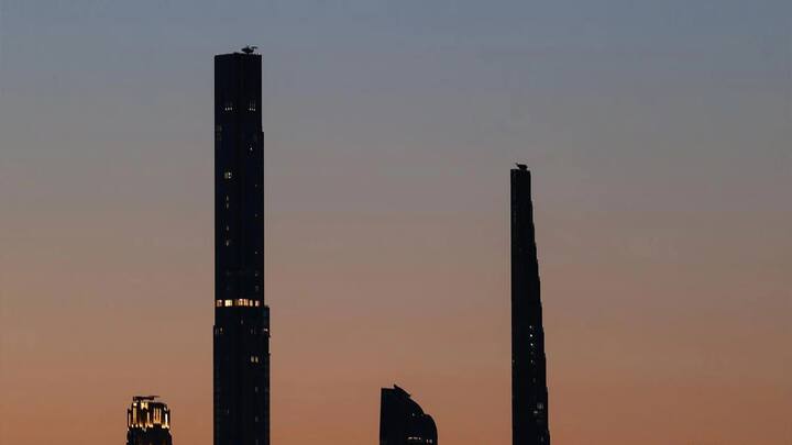 'ધ ગાર્ડિયન'માં છપાયેલા અહેવાલ અનુસાર, આ ગગનચુંબી ટાવર વિશ્વના સૌથી મજબૂત કોન્ક્રીટમાંથી બનાવવામાં આવ્યો છે. થોડાં વર્ષો પહેલાં, તેના એન્જિનિયર રોવાન વિલિયમ્સે જણાવ્યું હતું કે, 1000 ફૂટ ઊંચો ટાવર 100 માઇલ/કલાકની ઝડપે ફૂંકાતા પવનમાં ડગી શકે છે પરંતુતેની અંદર રહેવા લોકોને એ કંપન મહેસૂસ થતું નથી.