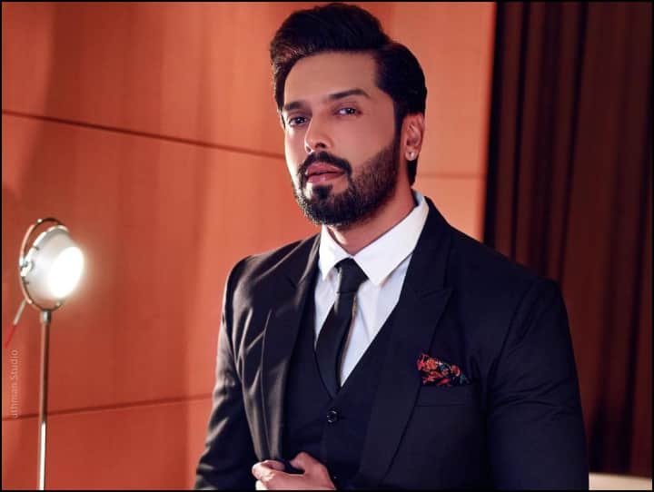 जानिए कौन हैं गोविंदा का पैर छूकर चर्चाओं में आए पाकिस्तानी एक्टर Fahad Mustafa? कुछ ऐसा रहा है एक्टिंग करियर Pakistani actor fahad muustafa who take blessing of govinda know more about fahad जानिए कौन हैं गोविंदा का पैर छूकर चर्चाओं में आए पाकिस्तानी एक्टर Fahad Mustafa? कुछ ऐसा रहा है एक्टिंग करियर