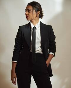 PHOTO: बदन पे सितारे लपेटे हुए ..राधिका आपटेचा बोल्ड अवतार; वाढवला इंटरनेटचा पारा!