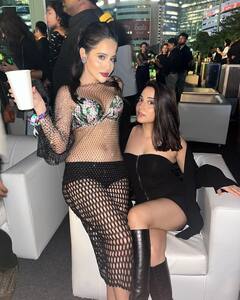 ग्लैमर में उर्फी जावेद से कम नहीं है बहन Asfi Javed, फैशन में देती हैं टक्कर