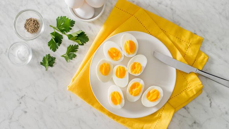 How many eggs we should eat in a day here are full guide Egg Benefits: संडे हो या मंडे रोज़ खाओ अंडे, मगर इससे ज्यादा नहीं