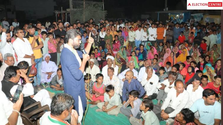 MLA Jignesh Mevani addressed the meeting in Thara Gujarat election 2022: ‘મોદી સાહેબ જે વડનગરમાં તમે ભણ્યા તે સ્કૂલ કોંગ્રેસે બનાવી’: જીગ્નેશ મેવાણી