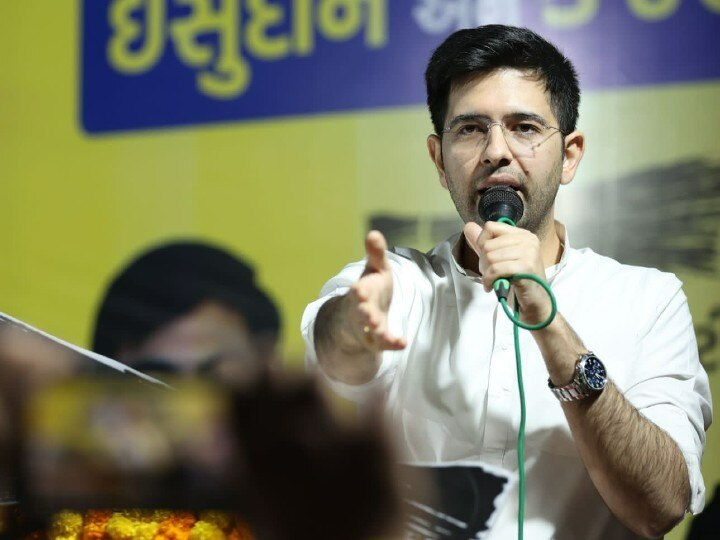 Soja Beta Warna Kejriwal Aa Jayega: Now 'Sholay' Dialogue Makes It To AAP's Gujarat Campaign