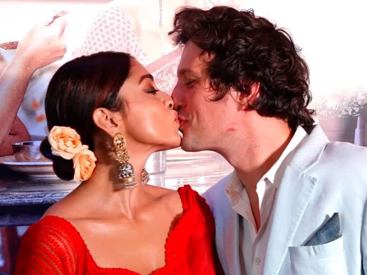Drishyam 2 Actor Shriya Saran Reacts To Being Trolled For Kissing Husband In Public Drishyam 2 Actor Shriya Saran Reacts To Being Trolled For Kissing Husband In Public