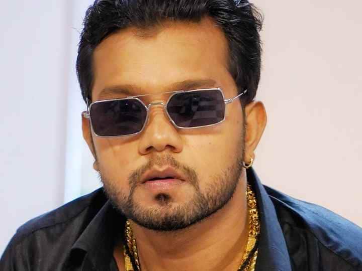 Sur Sangram से रातों रात स्टार बने Neelkamal Singh, आज यूट्यूब स्टार बन बजाया म्यूजिक इंडस्ट्री में डंका Bhojpuri Actor Neelkamal Singh lifestyle struggle networth songs Sur Sangram से रातों रात स्टार बने Neelkamal Singh, आज यूट्यूब स्टार बन बजाया म्यूजिक इंडस्ट्री में डंका