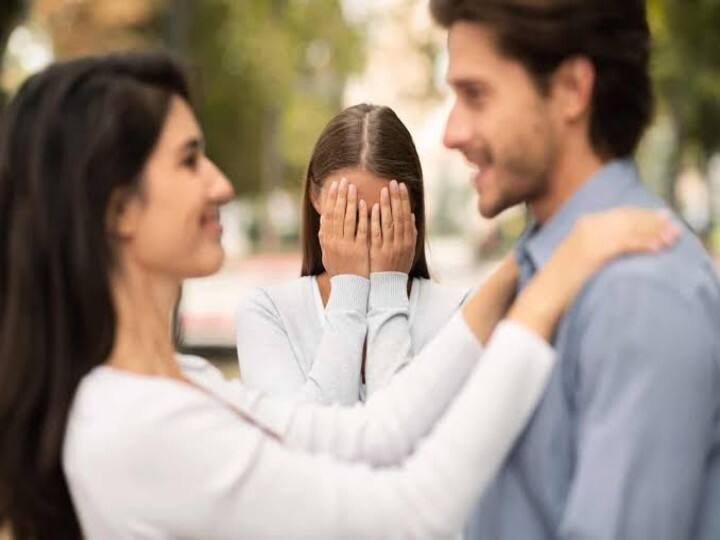 Relationship Tips: कहीं आपका पार्टनर आपको चीट तो नहीं कर रहा? ऐसे करें लॉयलिटी टेस्ट Relationship Tips Understand how loyal your partner is with you Relationship Tips: कहीं आपका पार्टनर आपको चीट तो नहीं कर रहा? ऐसे करें लॉयलिटी टेस्ट