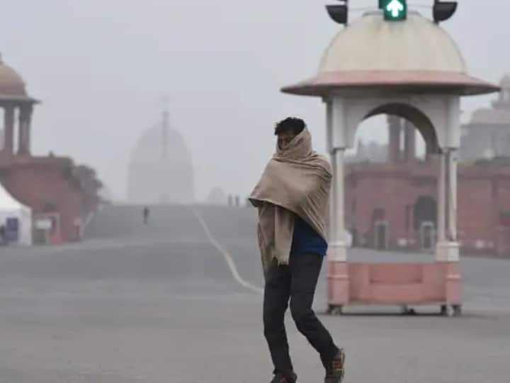 Delhi Weather Update: दिल्ली में बढ़ती सर्दी के साथ इतना रहेगा तापमान, जानें आज का मौसम और प्रदूषण का अपडेट Delhi Weather UpdateToday Minimum Temperature of 8 Degrees Celsius Records May Be and Check AQI Delhi Weather Update: दिल्ली में बढ़ती सर्दी के साथ इतना रहेगा तापमान, जानें आज का मौसम और प्रदूषण का अपडेट