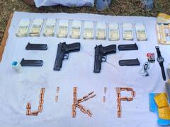 Jammu Kashmir: पाकिस्तान से आए ड्रोन ने 5 लाख रुपये के साथ गिराए IED और हथियार, सांबा में पुलिस ने किया जब्त