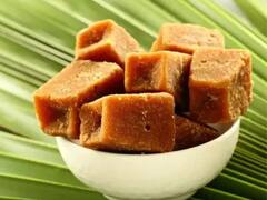 Jaggery Water: শীতকালে কেন অবশ্যই খাওয়া দরকার গুড়ের জল?