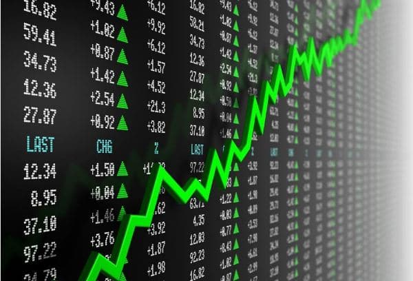 How much did the investors benefit: ਬੀਐੱਸਈ ਦੀਆਂ ਸਾਰੀਆਂ ਸੂਚੀਬੱਧ ਕੰਪਨੀਆਂ ਦੀ ਬਜ਼ਾਰ ਪੂੰਜੀ 23 ਨਵੰਬਰ ਬੁੱਧਵਾਰ ਨੂੰ ਸ਼ੇਅਰ ਬਾਜ਼ਾਰ ਦੇ ਬੰਦ ਹੋਣ 'ਤੇ 2,81,44,318.63 ਕਰੋੜ ਰੁਪਏ ਸੀ, ਜਦਕਿ ਇਨ੍ਹਾਂ ਕੰਪਨੀਆਂ ਦੀ ਕੁੱਲ ਬਾਜ਼ਾਰ ਪੂੰਜੀ 2,81,44,318.63 ਕਰੋੜ ਰੁਪਏ ਸੀ।