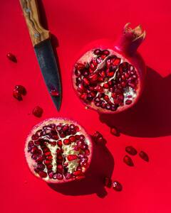 Pomegranate For Skin: त्वचा निरोगी ठेवण्यासाठी डाळिंबाचा वापर कसा करावा?