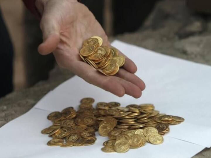 German museum heist 483 ancient gold coins stolen German Museum Heist: जर्मन संग्रहालय से प्राचीन सोने के सिक्के चोरी, 2.3 मिलियन डॉलर थी कीमत