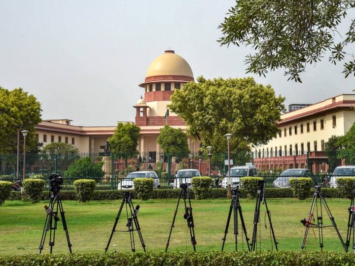 Demonetisation Case: नोटबंदी के 6 साल बाद SC ने शुरू की विस्तृत सुनवाई, 5 जजों की बेंच तय करेगी सरकार का फैसला वैध था या नहीं 6 years of Demonetisation SC begins a detailed hearing 5 judge bench decide govt. decision valid or not ANN Demonetisation Case: नोटबंदी के 6 साल बाद SC ने शुरू की विस्तृत सुनवाई, 5 जजों की बेंच तय करेगी सरकार का फैसला वैध था या नहीं