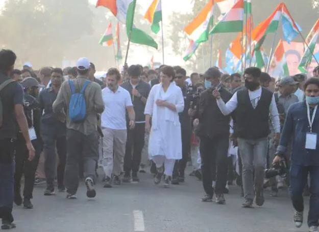 ਵੀਰਵਾਰ 24 ਦਸੰਬਰ ਮੱਧ ਪ੍ਰਦੇਸ਼ ਵਿੱਚ ਭਾਰਤ ਜੋੜੋ ਯਾਤਰਾ ਦਾ ਦੂਜਾ ਦਿਨ ਹੈ। ਇਹ ਯਾਤਰਾ ਵੀਰਵਾਰ ਸਵੇਰੇ ਬੋਰਗਾਂਵ ਤੋਂ ਸ਼ੁਰੂ ਹੋਈ। ਇਸ ਦੌਰਾਨ ਕਾਂਗਰਸ ਜਨਰਲ ਸਕੱਤਰ ਪ੍ਰਿਅੰਕਾ ਗਾਂਧੀ ਨੇ ਵੀ ਰਾਹੁਲ ਗਾਂਧੀ ਦਾ ਸਾਥ ਦਿੱਤਾ।