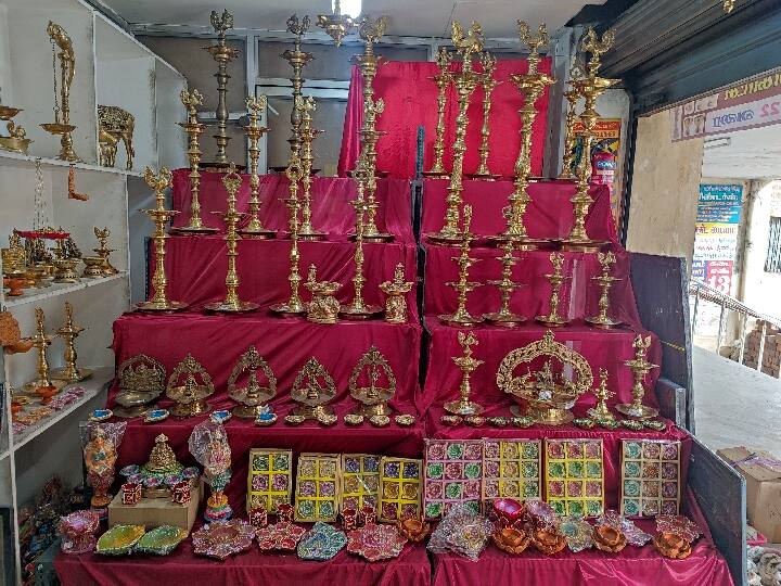 salem: Deepam Festival exhibition started at Salem Poombukar outlet TNN சேலம்: பூம்புகார் விற்பனை நிலையத்தில் 