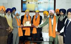 ਨਿਊਜ਼ੀਲੈਂਡ ਦਾ ਵਫਦ ਸੱਚਖੰਡ ਸ੍ਰੀ ਹਰਿਮੰਦਰ ਸਾਹਿਬ ਵਿਖੇ ਹੋਇਆ ਨਤਮਸਤਕ