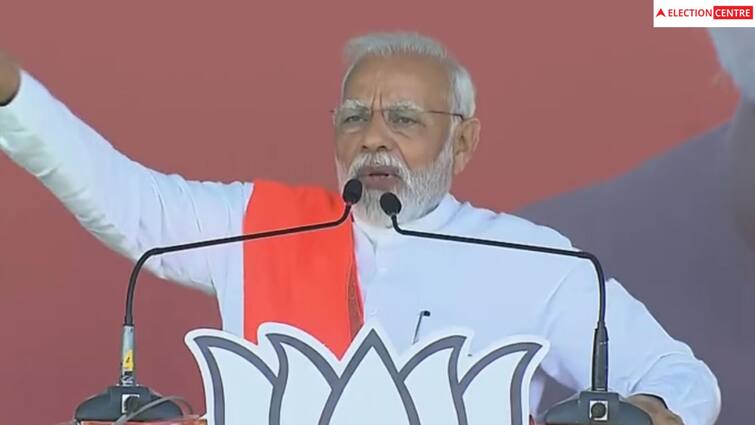 Gujarat Election 2022:   PM Addresses Rally in Gujarat's Palanpur Gujarat Election 2022:  અઢી વર્ષથી 80 કરોડ લોકોને વિનામૂલ્યે અનાજ આપવામાં આવી રહ્યુ છેઃ PM મોદી