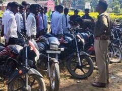 सरगुजा और सूरजपुर में नियमों की अनदेखी कर बेखौफ सड़कों पर वाहन दौड़ा रहे नाबालिग, जिम्मेदारों ने साधी चुप्पी