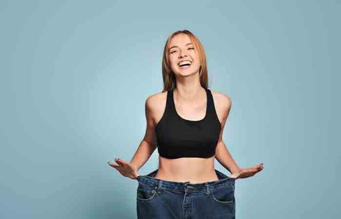 Weight Loss: वेट बढ़ना तो बहुत आसान है लेकिन उसे कम करने में पसीने छूट जाते हैं. अगर आप भी बहुत जल्द अपना वजन कम करना चाहते हैं तो हम आपके लिए लेकर आए हैं वेट लॉस रेसिपीज.