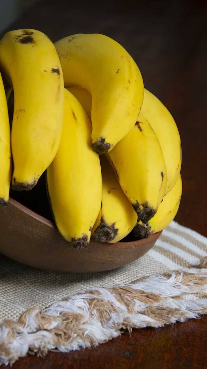 या फळामध्ये असलेल्या 100 कॅलरीजमुळे शरीराला ऊर्जा मिळते.