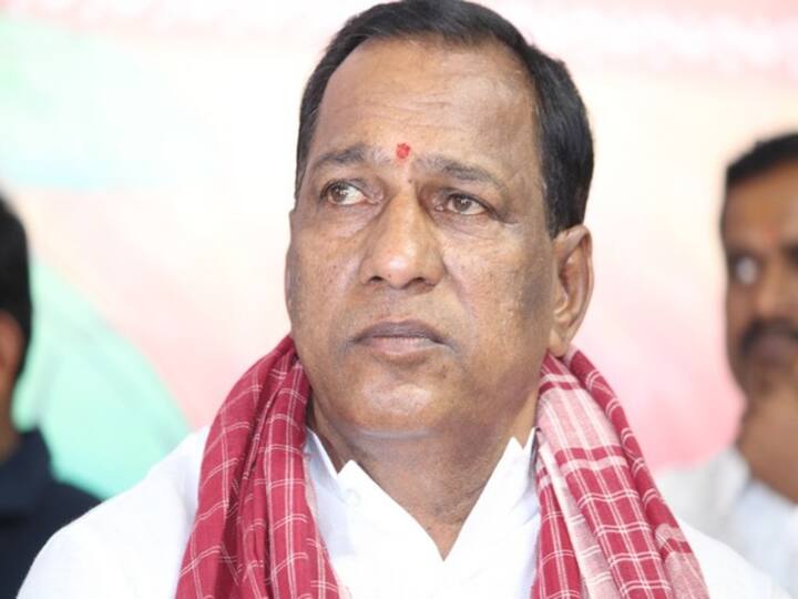 Telangana Minister Malla Reddy's Son Files Complaint Against I-T Officer Alleging They Forcefully Took Signatures Telangana Minister Malla Reddy's Son Files Complaint Against I-T Officer For Forcing His Brother To Sign