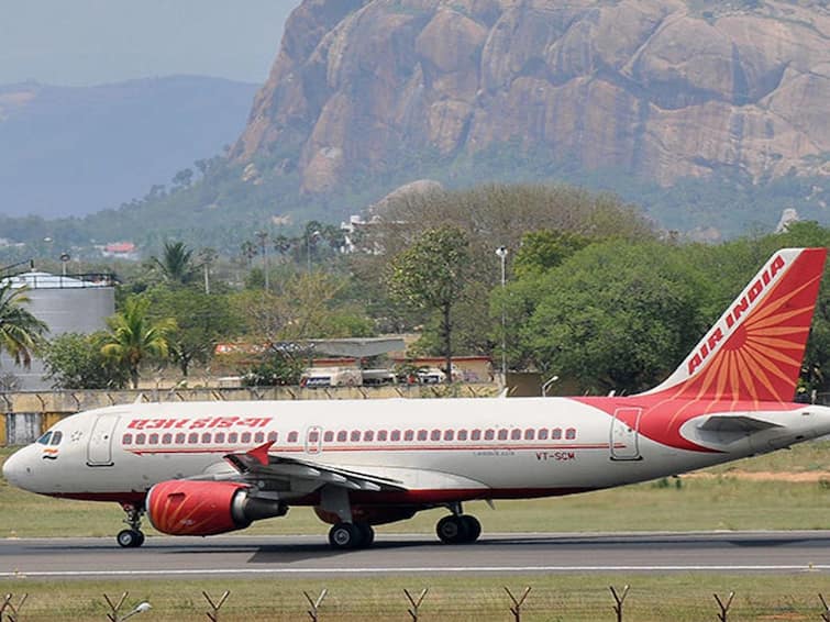Hyderabad Cyber crime police warns do not book flight tickets through fake mediators Flight Tickets Booking: ఈ సైట్ల నుంచి ఫ్లైట్ టికెట్లు బుక్ చేస్తున్నారా? మీ సొమ్ము గోవిందా!