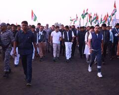 भारत जोड़ो यात्रा में आज शामिल हुईं प्रियंका गांधी, पति रॉबर्ट वाड्रा और बेटे के साथ राहुल का बढ़ाया हौसला, देखें Pics