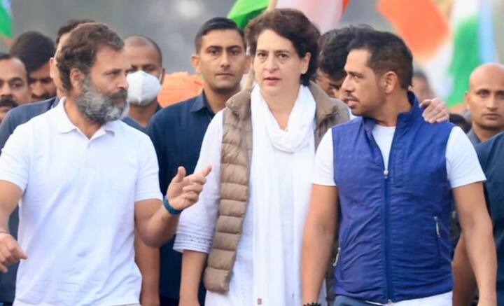 গত ৭ সেপ্টেম্বর ‘ভারত জোড়ো যাত্রা’র সূচনা করেন রাহুল। তামিলনাড়ুর কন্যাকুমারী থেকে জম্মু ও কাশ্মীরের শ্রীনগর পর্যন্ত ৩ হাজার ৫৭০ কিলোমিটার পথ হেঁটে পেরোবেন রাহুল।