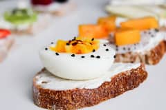 Brown Egg vs White Egg: পুষ্টিগুণ কম না বেশি? বলবে ডিমের রং?
