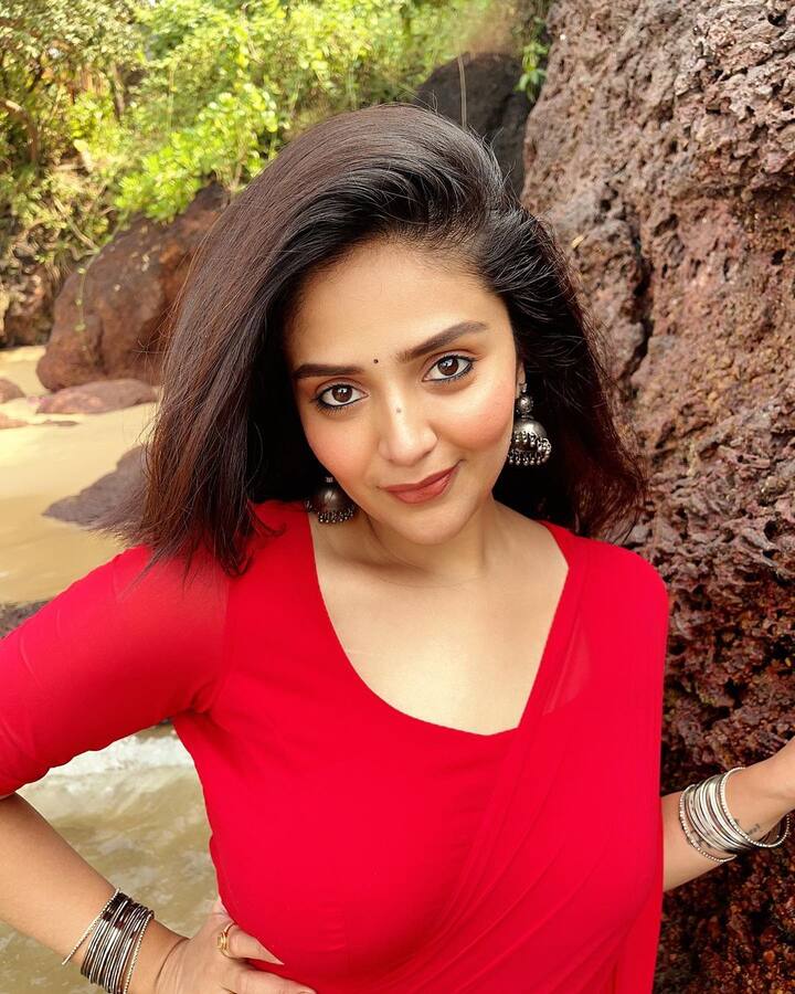 తెలుగు టాప్ యాంకర్లలో శ్రీముఖి ఒకరు.Photo Credit@Sreemukhi/Instagram