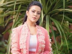 शिवाजी पर बयान देकर घिरे गवर्नर कोश्यारी को मिला देवेंद्र फडणवीस की पत्नी का साथ, जानें क्या कहा?